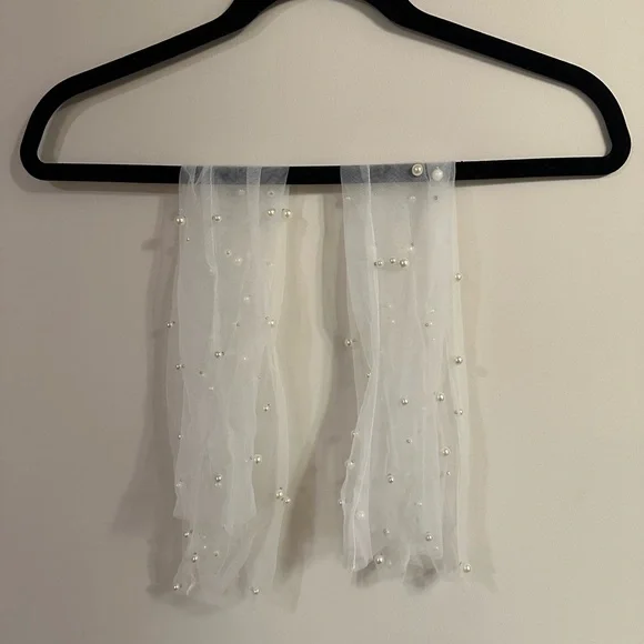 FLORA bridal Valentina Gloves - Picture 2 of 10